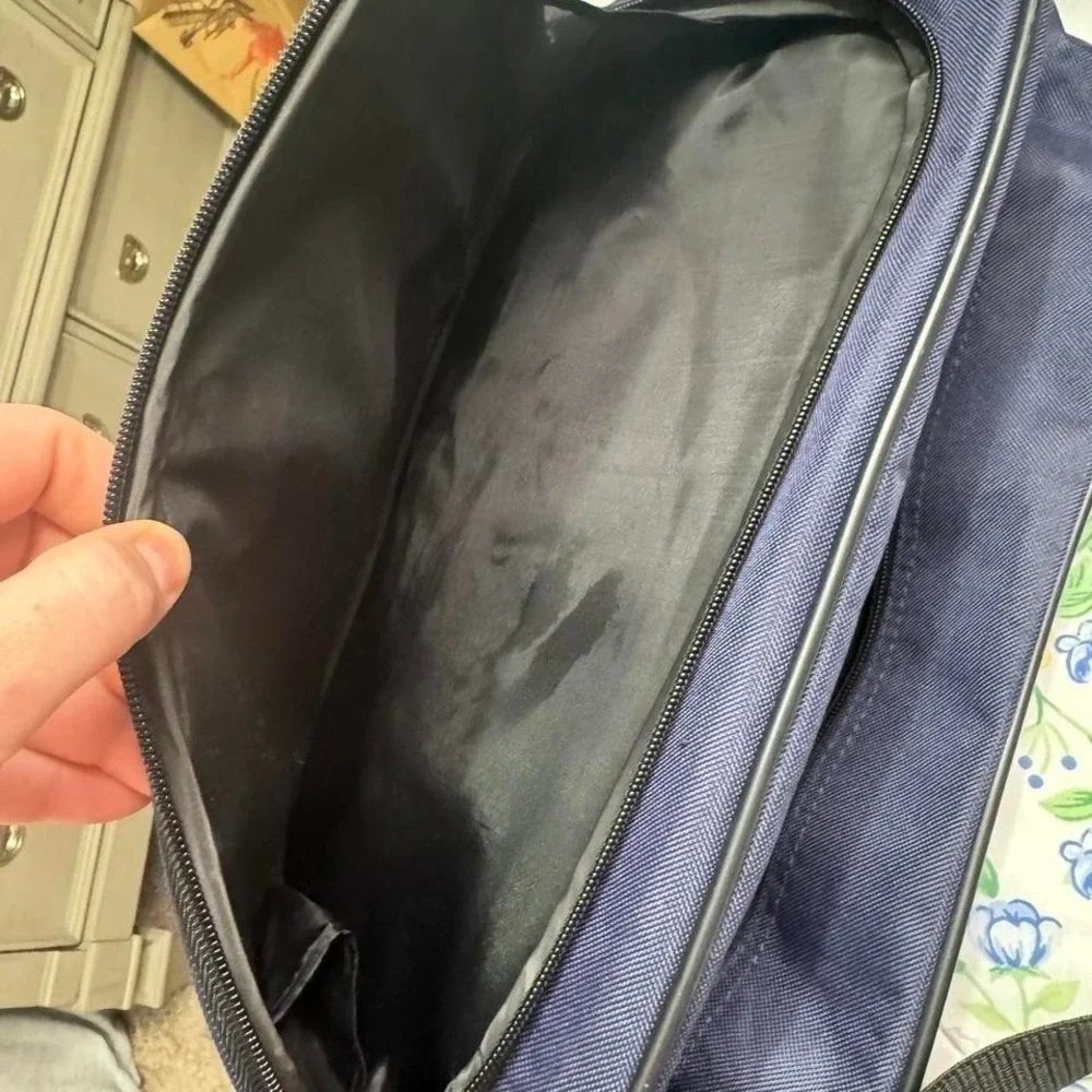 American Tourister Navy Blue Laptop Messenger Carry On Travel Bag Office 15